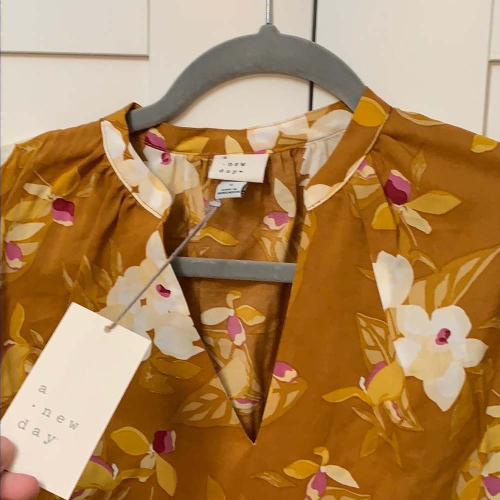 NEW! A New Day Brown Floral Drawstring Waist Top - Picture 6 of 7